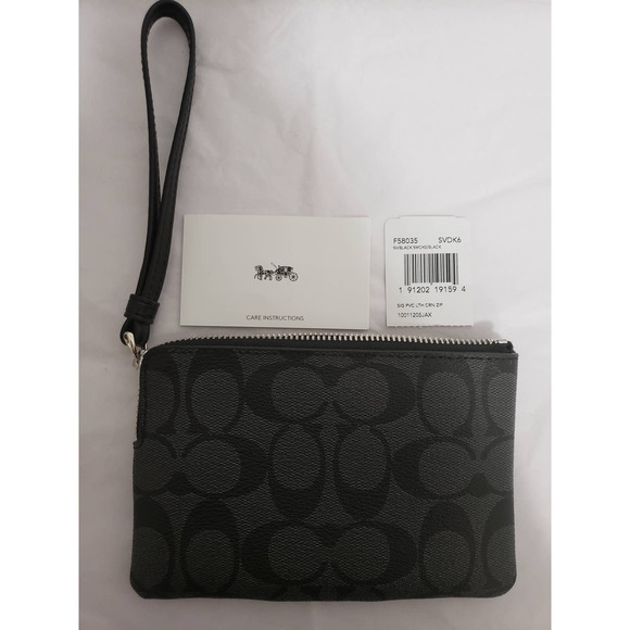 < Coach > Wristlet - Picture 2 of 3